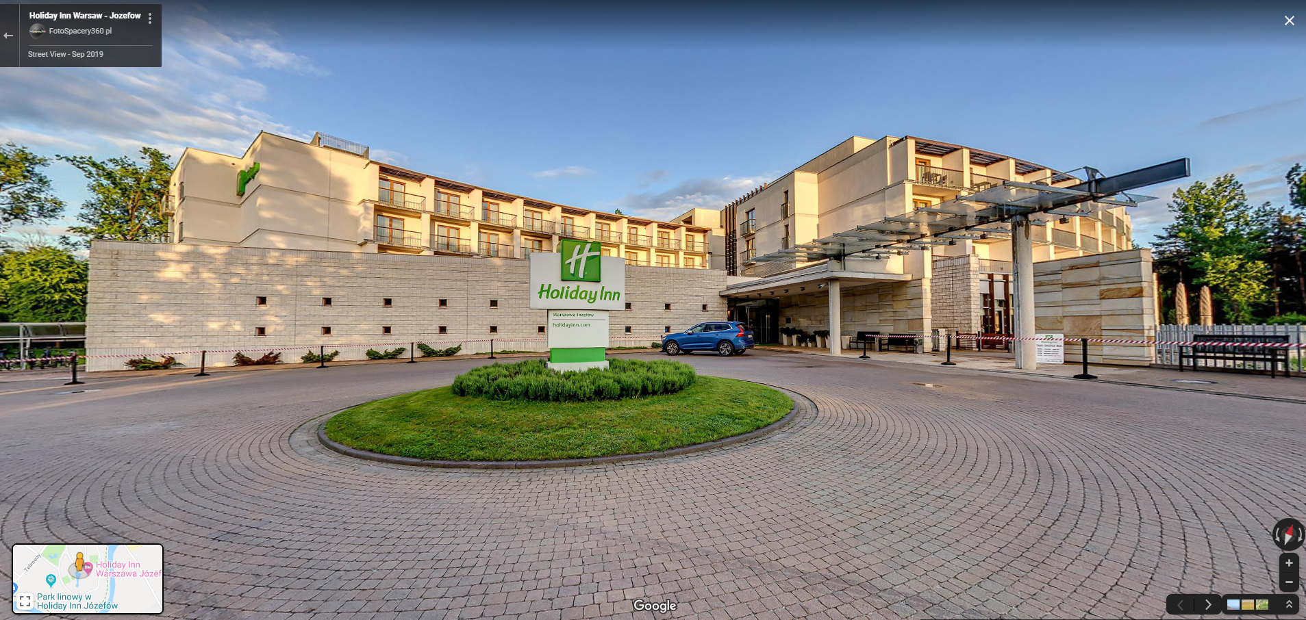 The September Featured Google Tour Winner is Warsaw, Poland's Holiday Inn, by Jakub Bauke